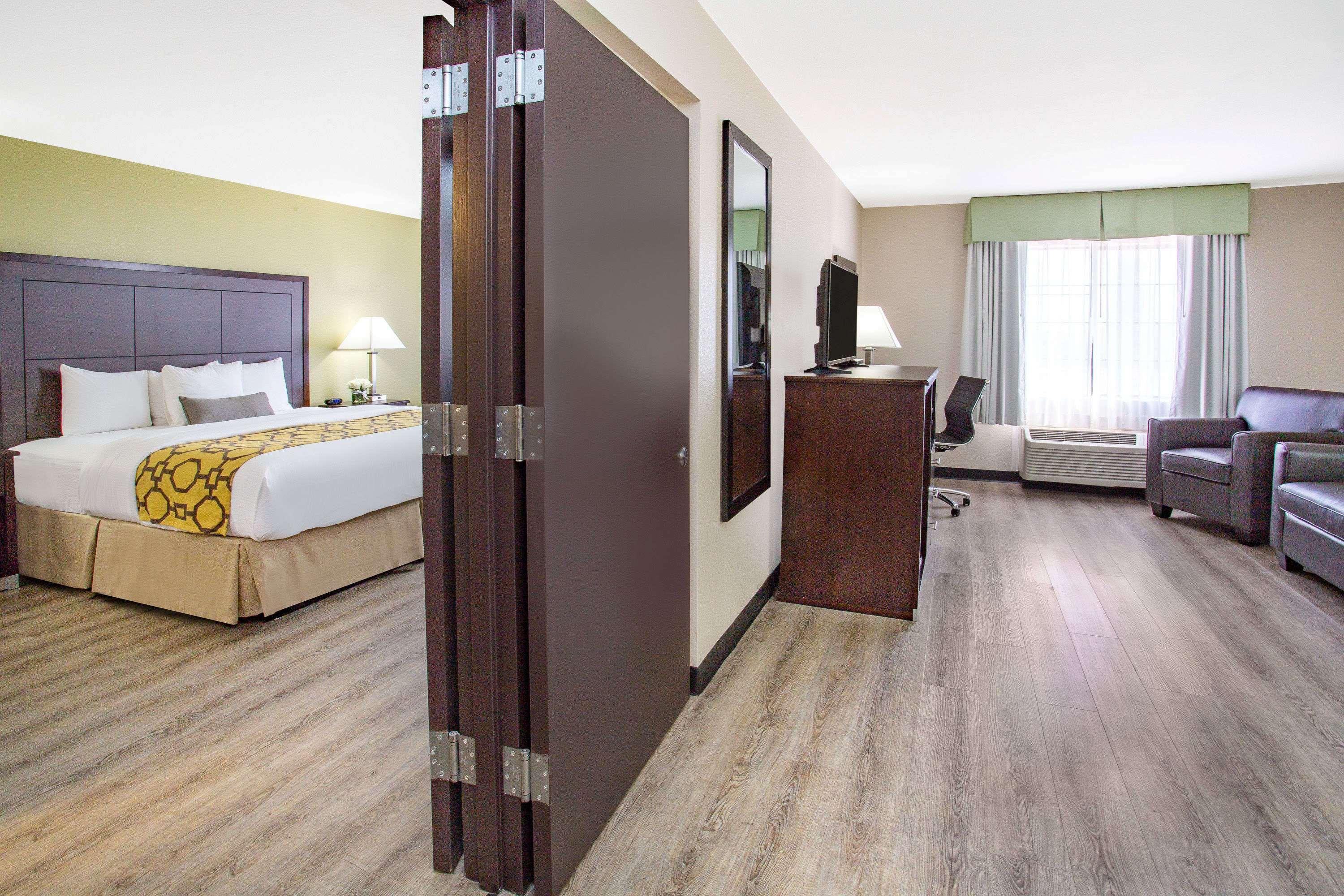 Baymont By Wyndham Phoenix I-10 Near 51St Ave Екстер'єр фото