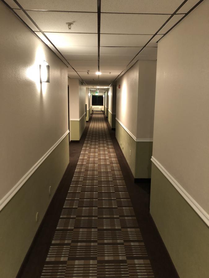 Baymont By Wyndham Phoenix I-10 Near 51St Ave Екстер'єр фото