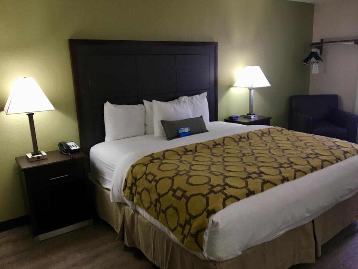 Baymont By Wyndham Phoenix I-10 Near 51St Ave Екстер'єр фото